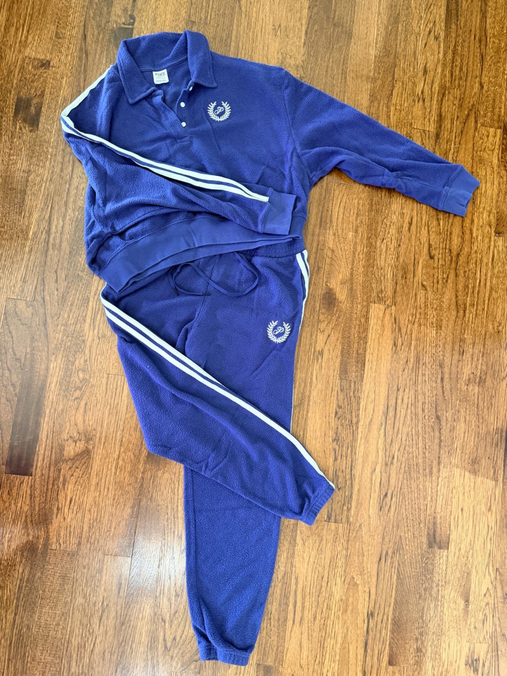 PINK Victoria's Secret Fleece Jogger Set - Picture 4 of 6